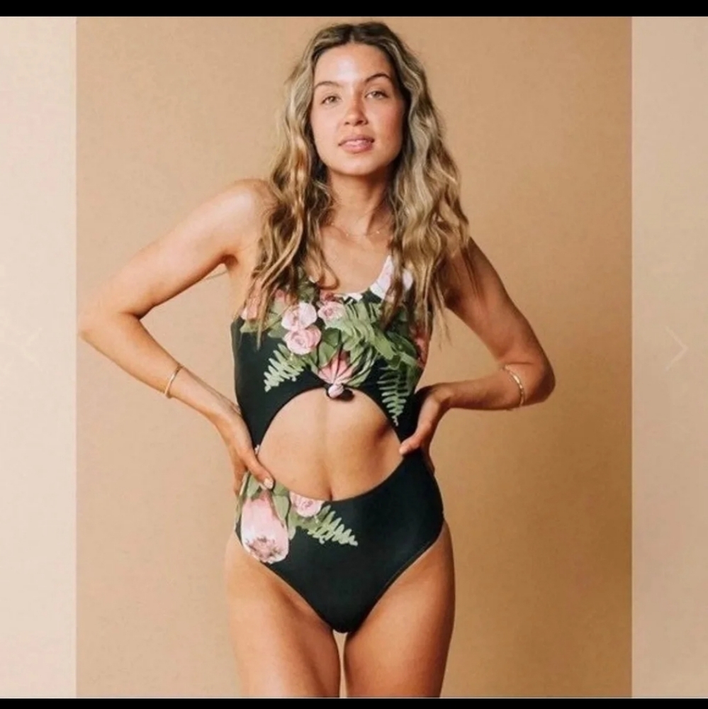 Albion one piece